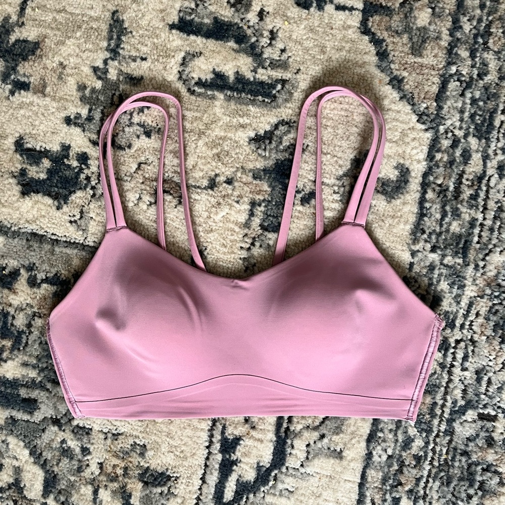 Lululemon like a cloud bra